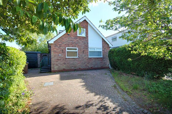 4 Bedroom Detached Bungalow For Sale In Driffield Close, Cottingham, HU16
