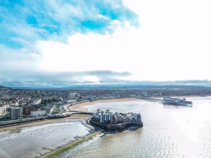 1 Bedroom Duplex For Sale In Knightstone Causeway, Weston Super Mare - No Onward Chain, BS23