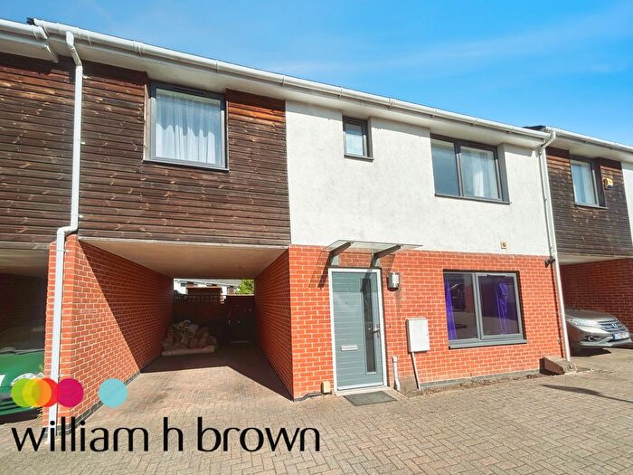 2 Bedroom Town House To Rent In Broad Oak Lane, Colchester, CO4