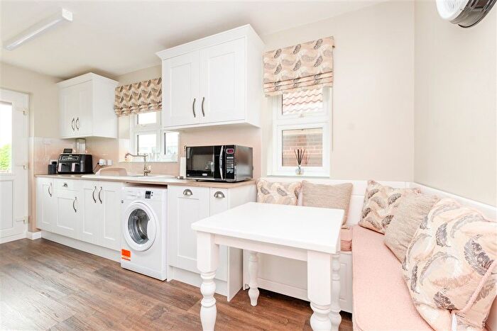 3 Bedroom Detached Bungalow For Sale In Calderwood, Gravesend, Kent, DA12