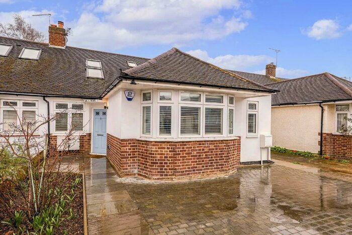 4 Bedroom Bungalow To Rent In Lime Grove, Twickenham, TW1