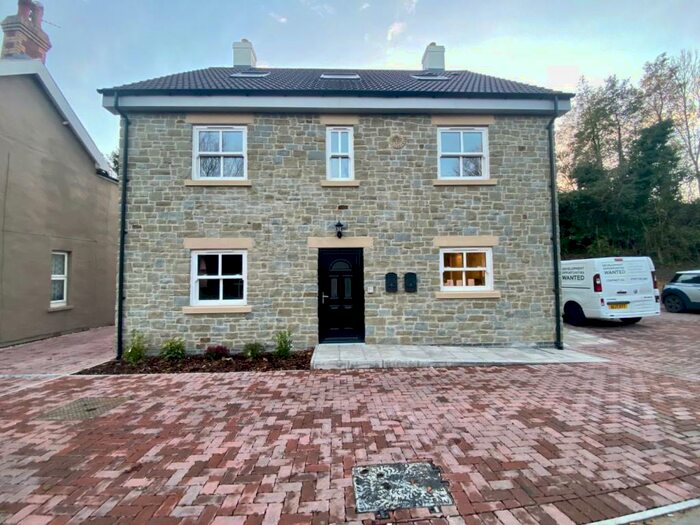 2 Bedroom Apartment To Rent In Bitton, BS30