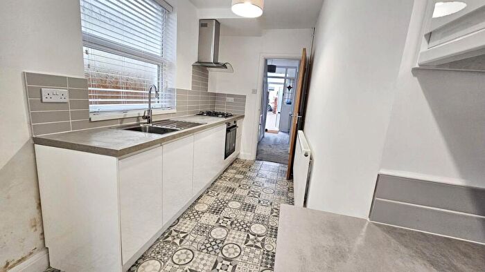 3 Bedroom House To Rent In Bwlch Road, Fairwater, Cardiff, CF5