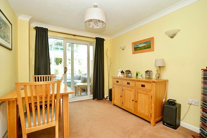 4 Bedroom Detached House For Sale In Sparrowhawk Way, Hartford, Huntingdon, PE29