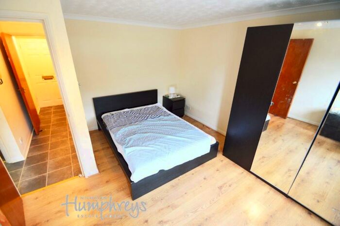 1 Bedroom Flat To Rent In Cavan Court, AL10