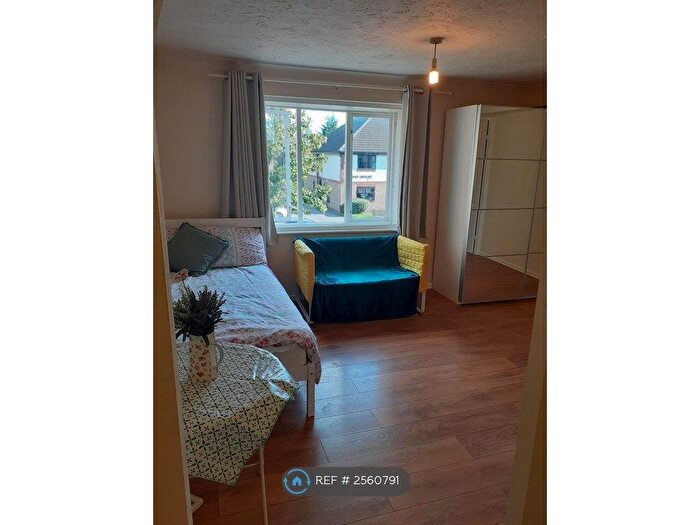 Studio To Rent In Thackeray Lodge, Bedfont, TW14