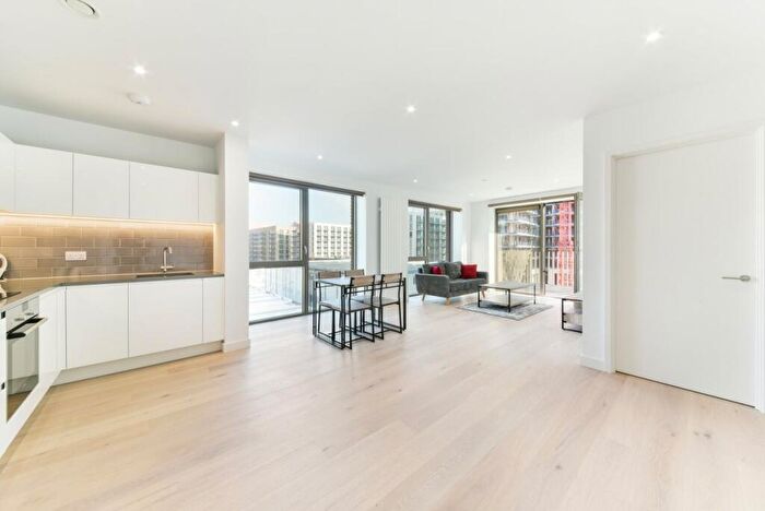 1 Bedroom Flat For Sale In Shipwright Street, Docklands, London, E16