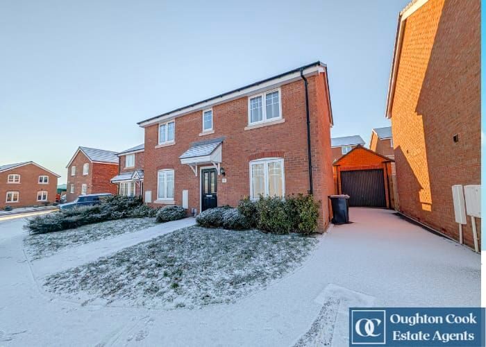 3 Bedroom Detached House For Sale In Cabinhill Road, Nuneaton, CV10