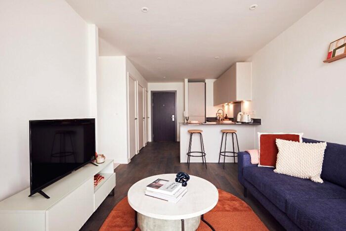 Studio To Rent In Corkfield Birmingham, Pershore Road, Birmingham, B5