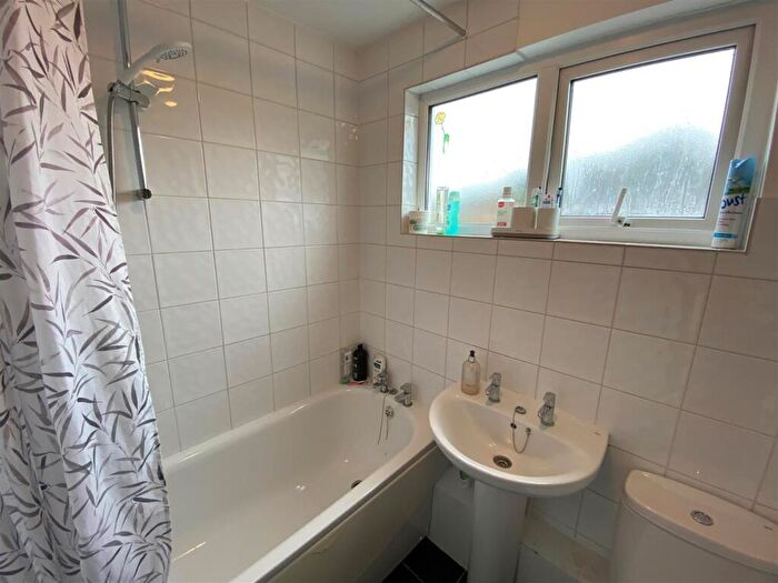 1 Bedroom Apartment For Sale In Lochinver, Bracknell, RG12
