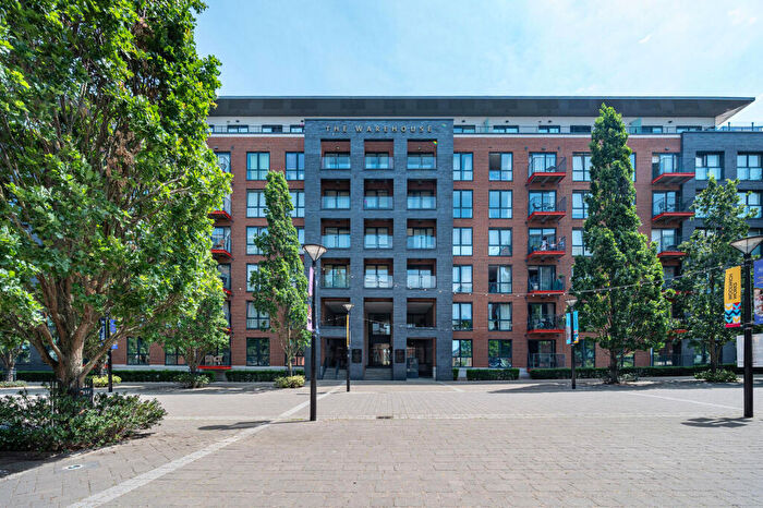1 Bedroom Flat To Rent In Warehouse Court, Woolwich, London, SE18