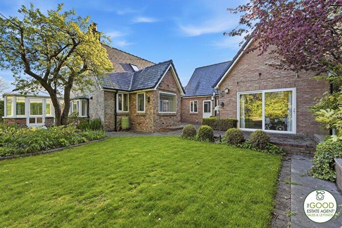 3 Bedroom Detached House For Sale In Bulkeley Road, Handforth, Wilmslow, SK9