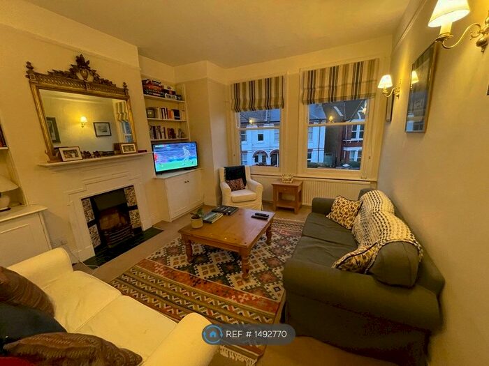 2 Bedroom Maisonette To Rent In Nevis Road, London, SW17