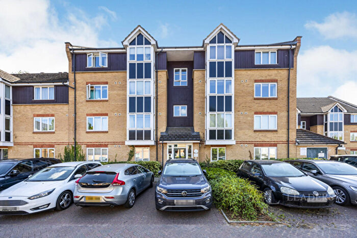 2 Bedroom House To Rent In Faraday Road, Guildford, GU1