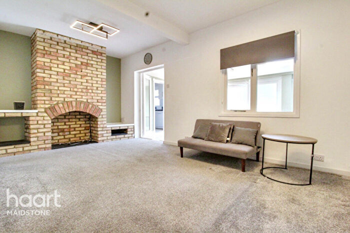 4 Bedroom Bungalow To Rent In Loose Road, Maidstone, ME15