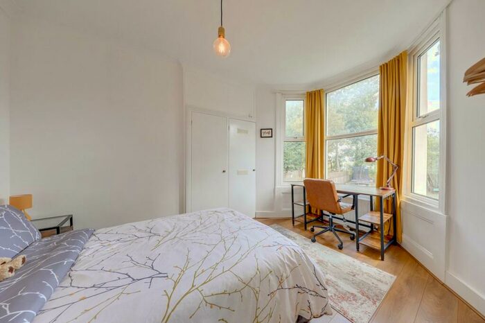 1 Bedroom Flat For Sale In Devonshire Road, Forest Hill, London, SE23