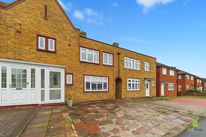 3 Bedroom Terraced House To Rent In Cuxton Close, Bexleyheath, DA6