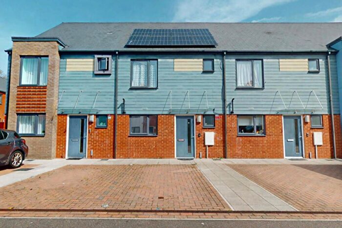 3 Bedroom Terraced House For Sale In College Row, Ashford, TN23