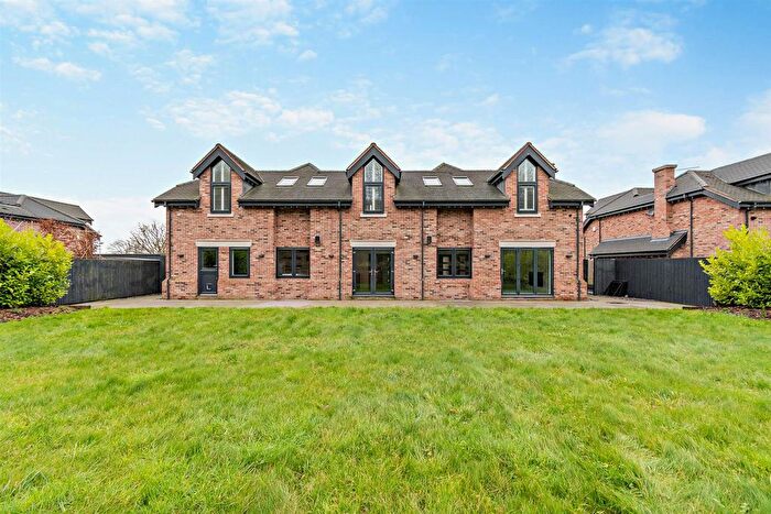 5 Bedroom Detached House For Sale In De Montfort House, Haven Pastures, Henley-In-Arden, B95