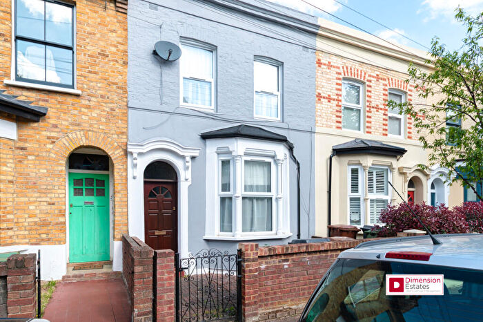 3 Bedroom Terraced House For Sale In Amberley Road, Leyton, London, E10
