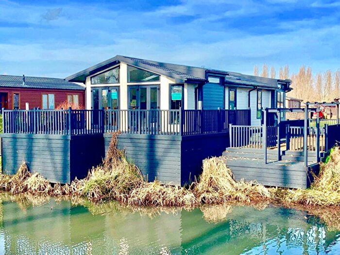 2 Bedroom Detached House For Sale In Goose Island, Billing Aquadrome, Northampton, NN3