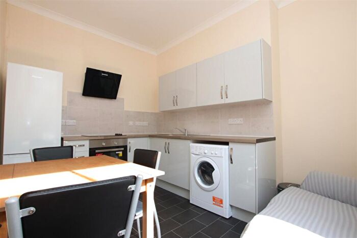 3 Bedroom Flat To Rent In Norfolk Buildings, Bath, BA1