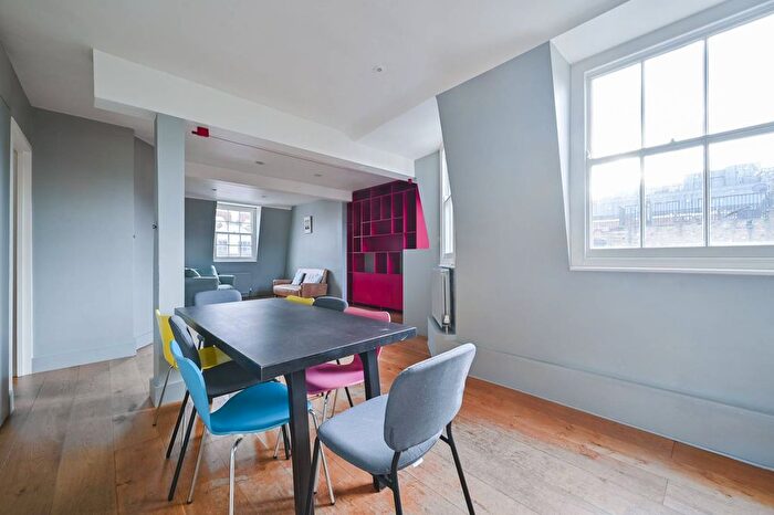 2 Bedroom Flat To Rent In Hanson Street, Fitzrovia, London, W1W