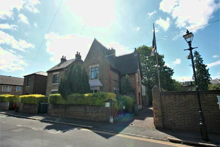 2 Bedroom Flat To Rent In Vestry Road, Walthamstow, London E17