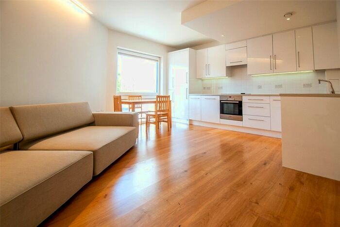 2 Bedroom Flat To Rent In Raydon Street, London, N19