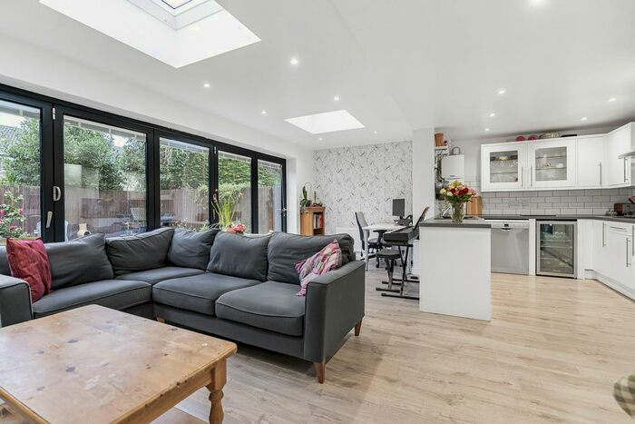 4 Bedroom Detached House For Sale In Manor Green, Harwell, OX11