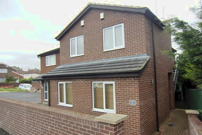 2 Bedroom Flat To Rent In Church Lane, Crossgates, Leeds, LS15