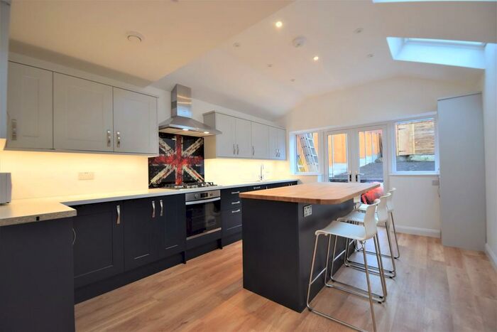 5 Bedroom End Of Terrace House To Rent In Denzil Road, Guildford, GU2