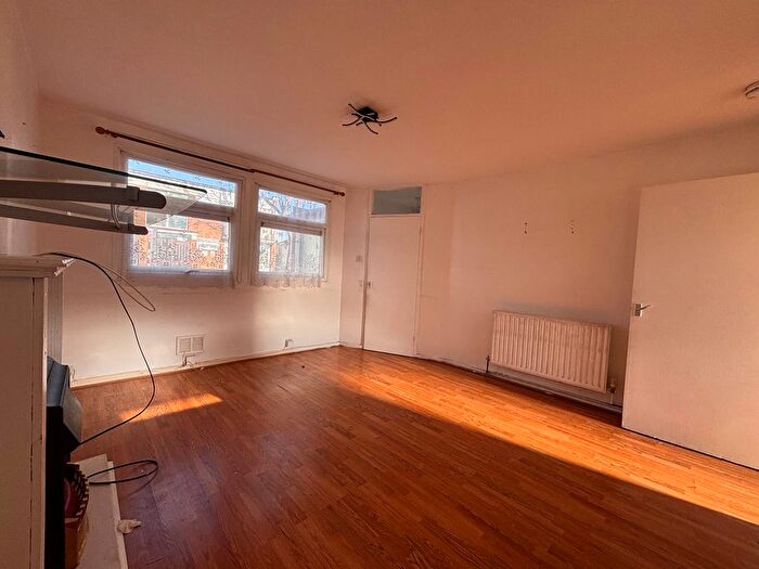 3 Bedroom Terraced House To Rent In Tame Close, Walsall, WS1