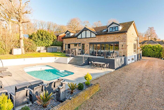 6 Bedroom Detached House For Sale In Canonsfield Road, Welwyn, AL6