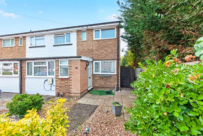 4 Bedroom Terraced House For Sale In Holcon Court, Redhill, RH1