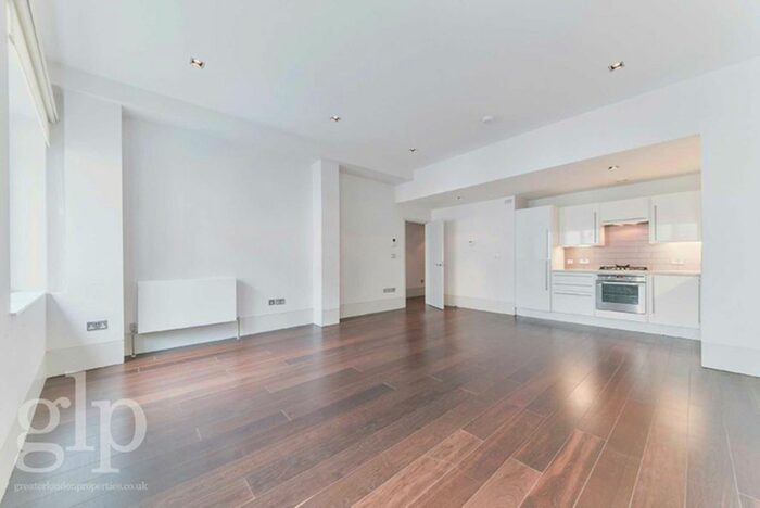 2 Bedroom Flat To Rent In St Martins Lane, Covent Garden, WC2E