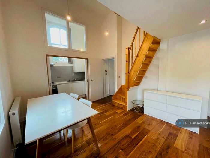 1 Bedroom Flat To Rent In Hoxton Street, London, N1