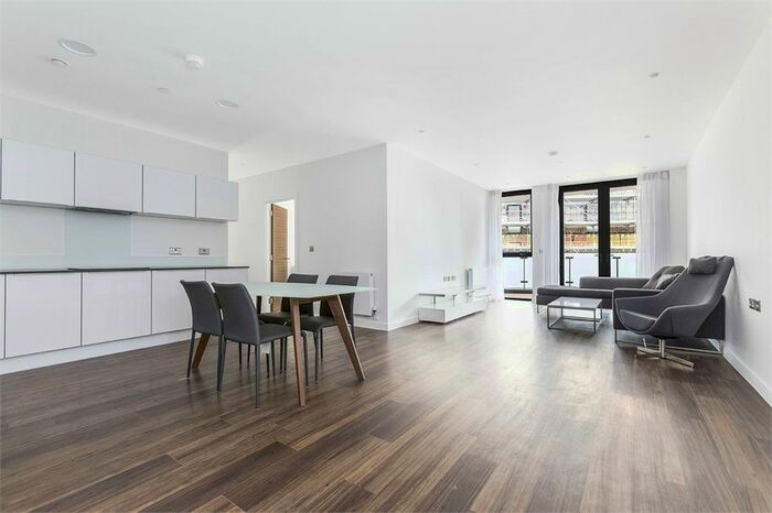 3 Bedroom Flat To Rent In Hornbeam House, Quebec Way, London, SE16