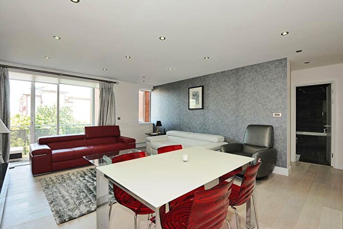 1 Bedroom Apartment To Rent In North Bank, St. Johns Wood, NW8