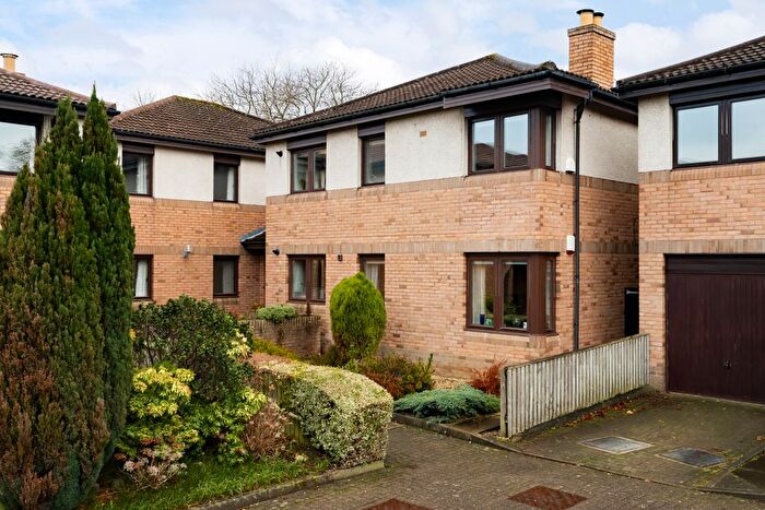 2 Bedroom Flat For Sale In / Craiglockhart Terrace, Edinburgh, EH14