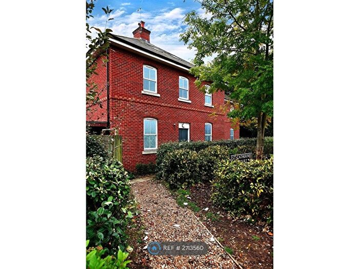 4 Bedroom Flat To Rent In Barfield Close, Winchester, SO23