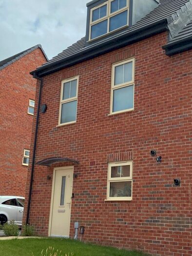 2 Bedroom Semi-Detached House To Rent In Middleham Lane, Leeds, LS14