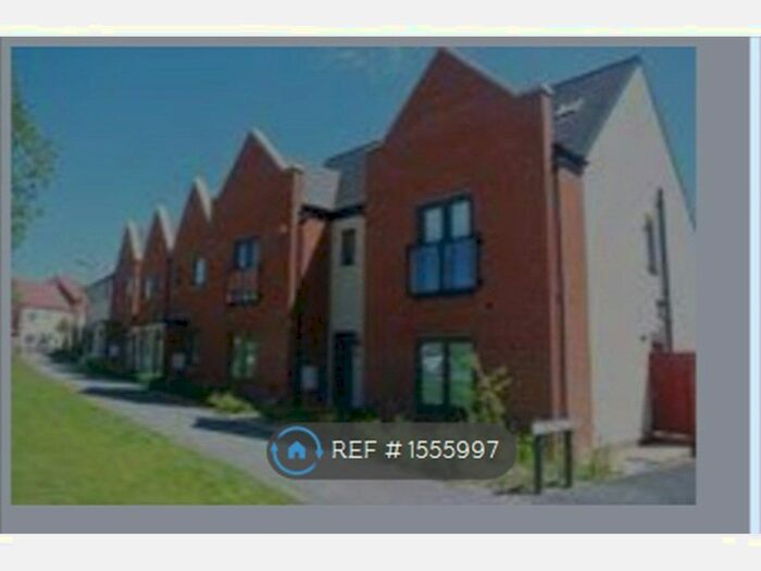 4 Bedroom Semi-Detached House To Rent In Trinity Way, Basingstoke, RG24