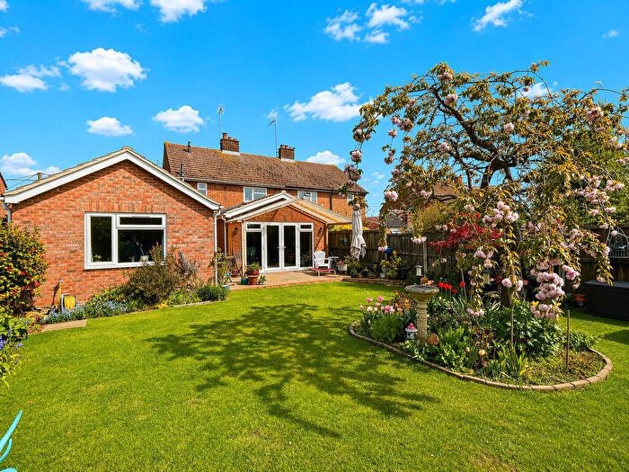 4 Bedroom Semi-Detached House For Sale In Barbrook Lane, Tiptree, CO5