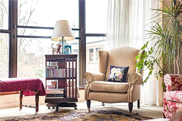 2 Bedroom Flat For Sale In Banbury Road, Oxford, Oxfordshire, OX2