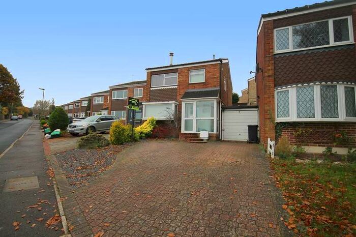 3 Bedroom Link Detached House To Rent In Highfield Road, Biggin Hill, Westerham, TN16