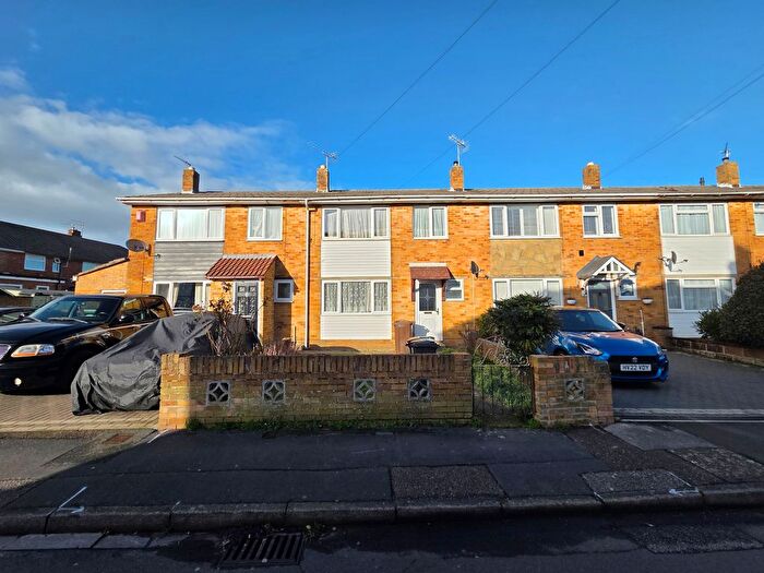 3 Bedroom Property To Rent In Coombe Road, Gosport, PO12