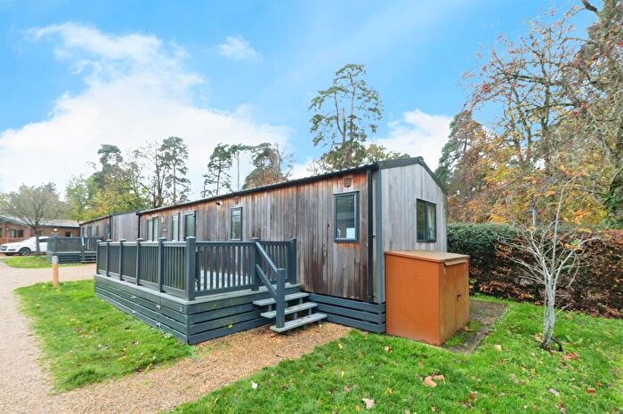 3 Bedroom Park Home For Sale In The Brambles, Sandyballs Holiday Village, Godshill, SP6