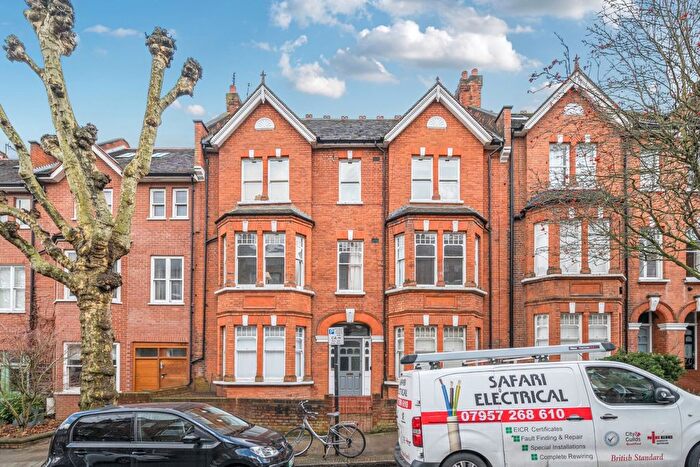 1 Bedroom Flat To Rent In Heath Hurst Road, London, NW3