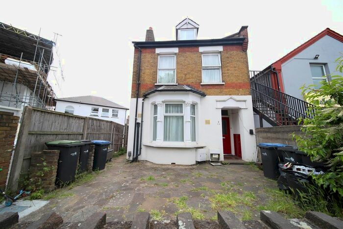 2 Bedroom Maisonette To Rent In Derby Road, Enfield, EN3